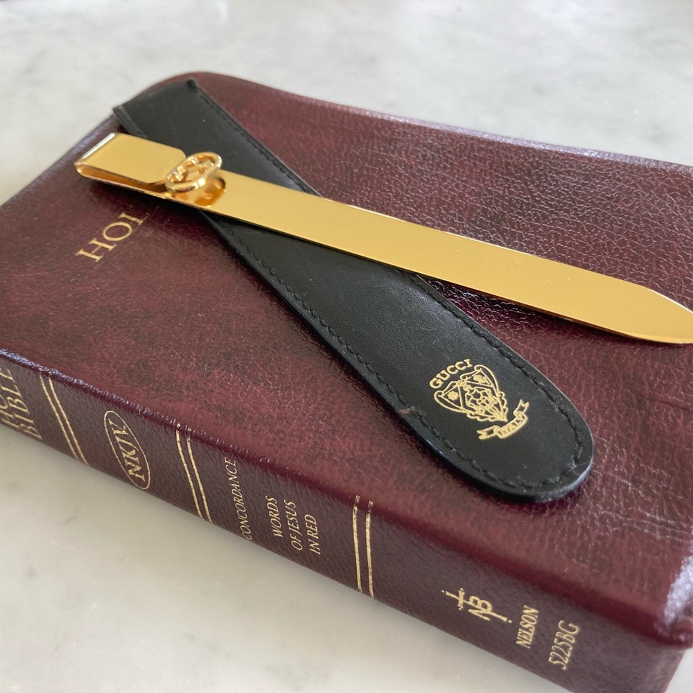 Gucci Black Leather Bookmark with Gold Accent - Picture 3 of 11